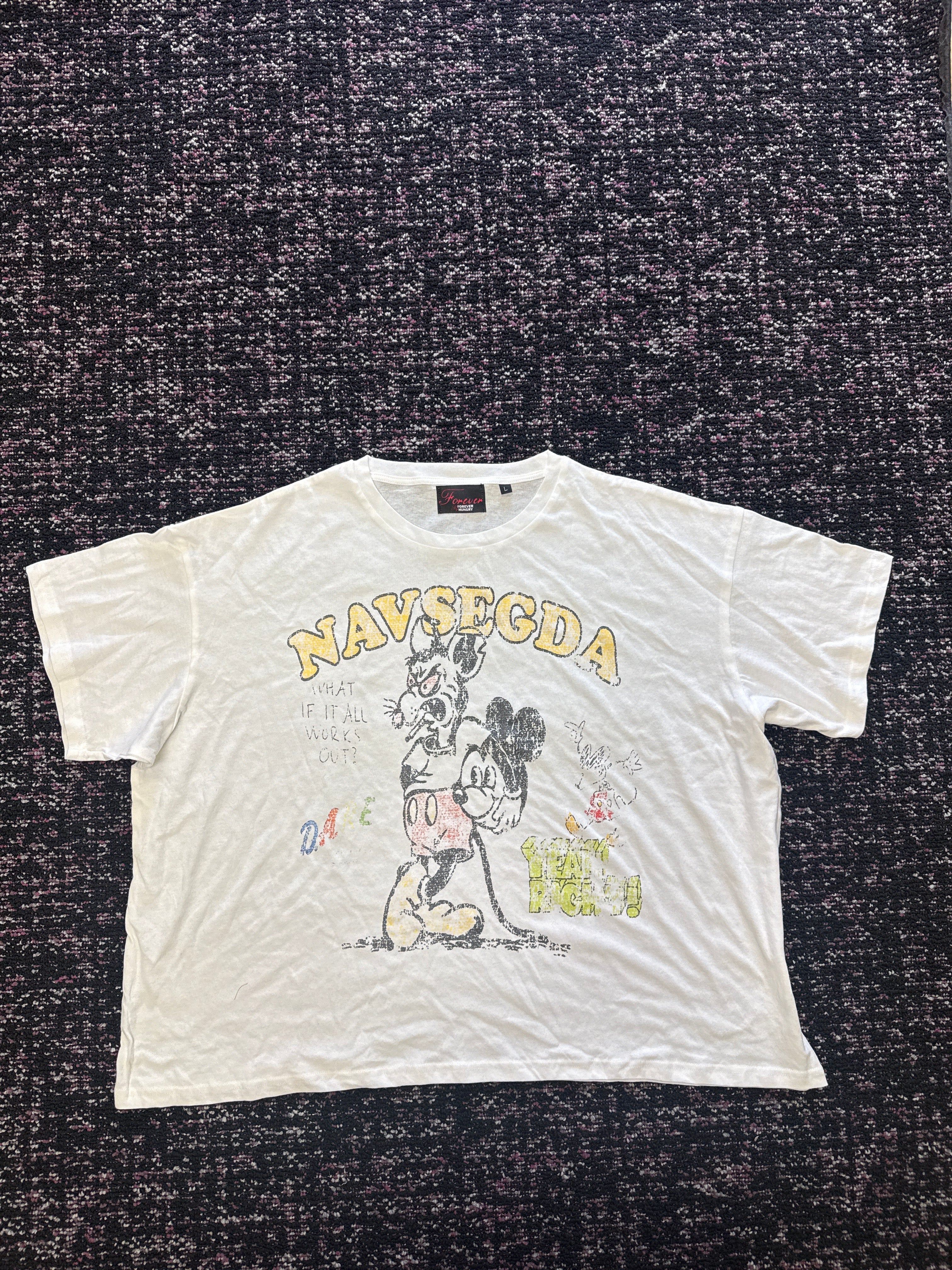 Forever Hungry Navsegda Tee
