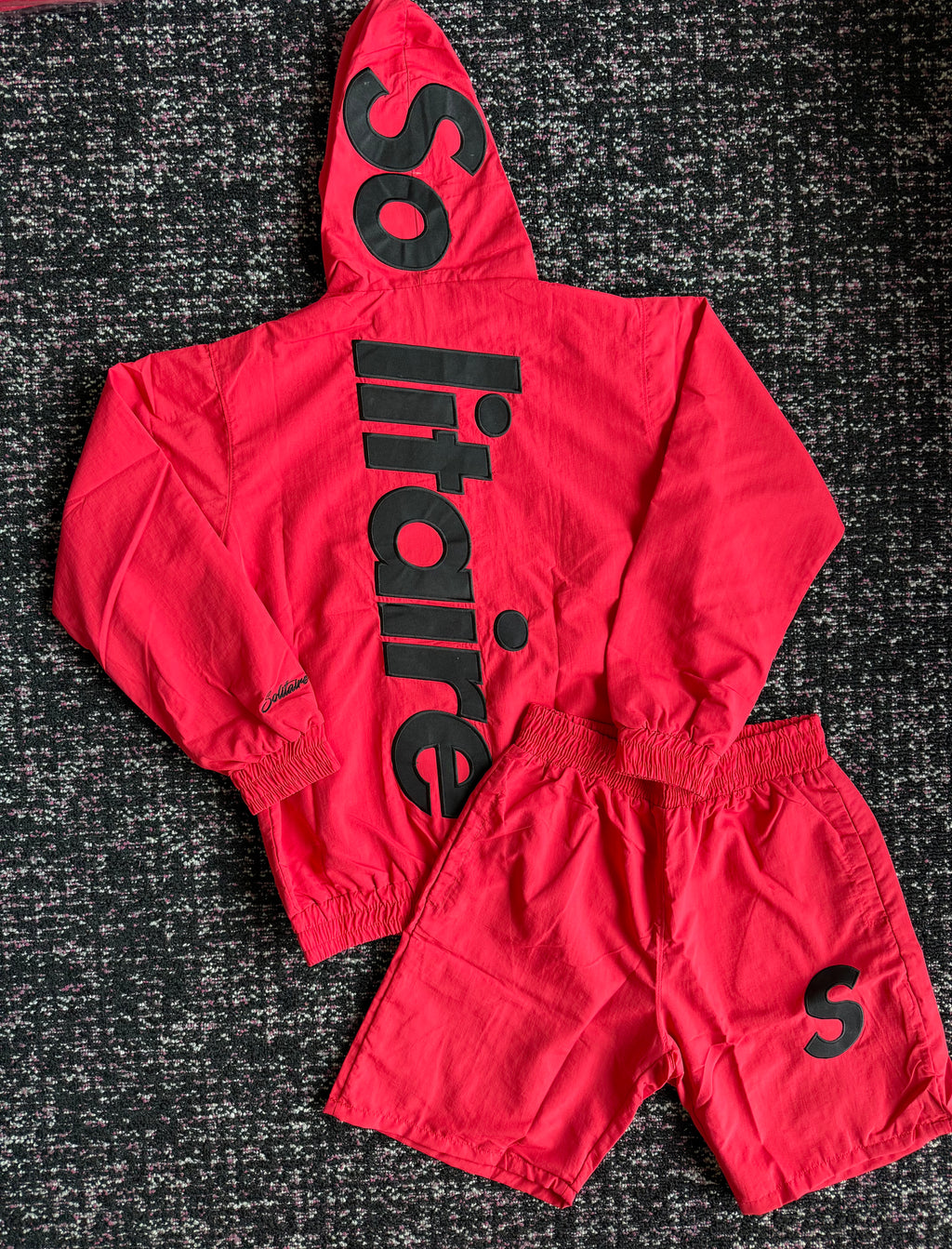 Solitaire Red Black Nylon Set