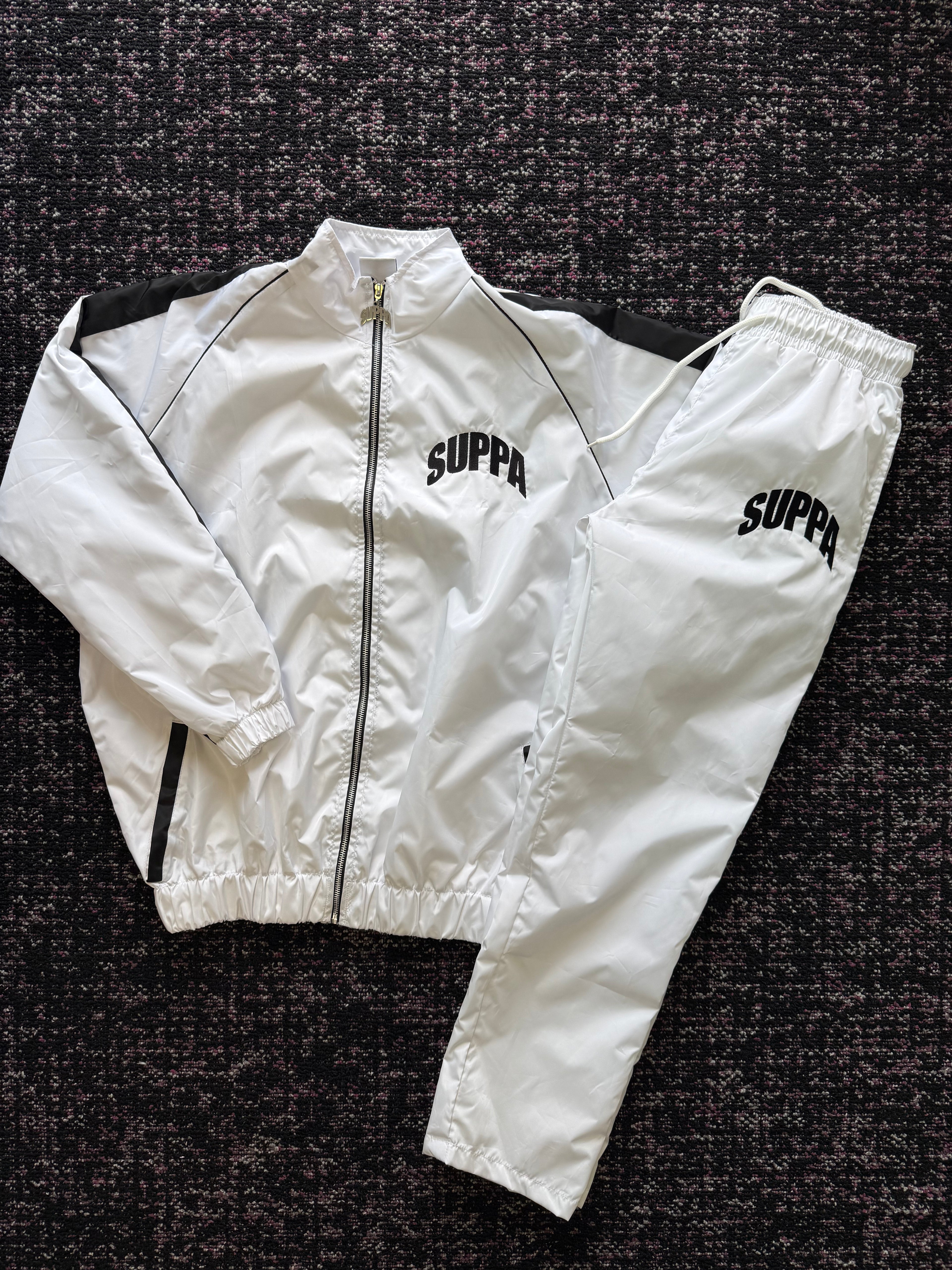 Suppa Co White/Black Set