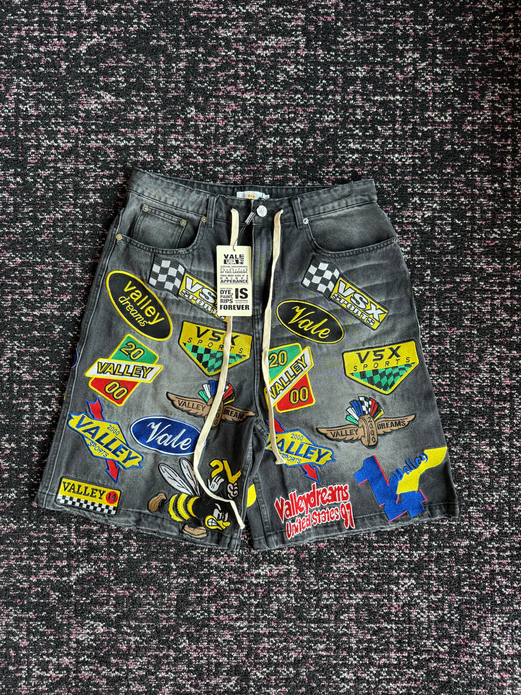 Vale Forever Passport Jorts