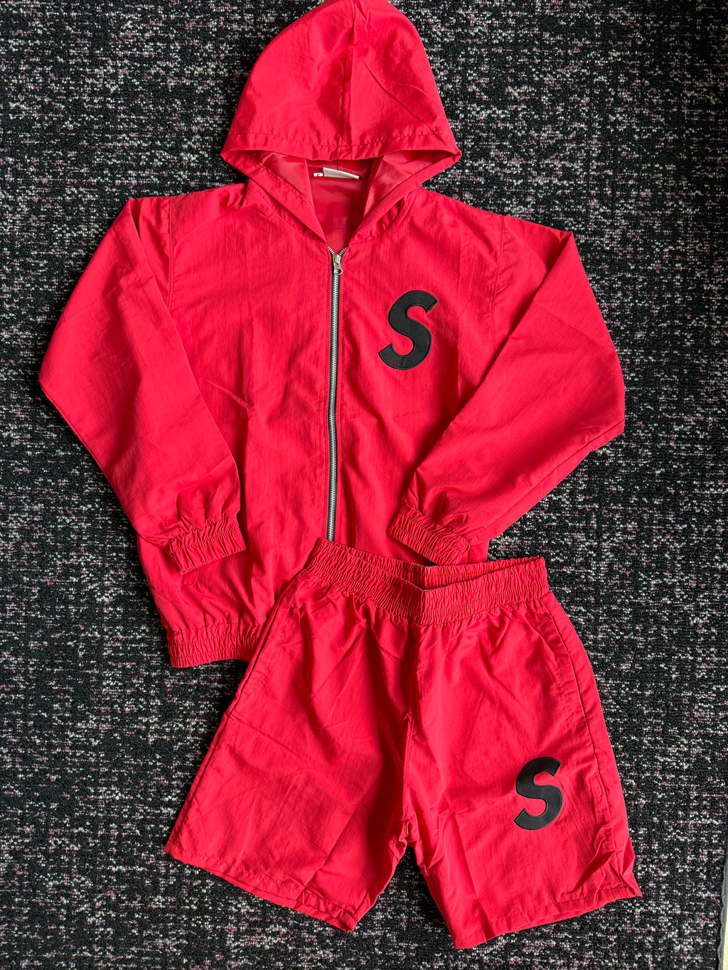 Solitaire Red Black Nylon Set