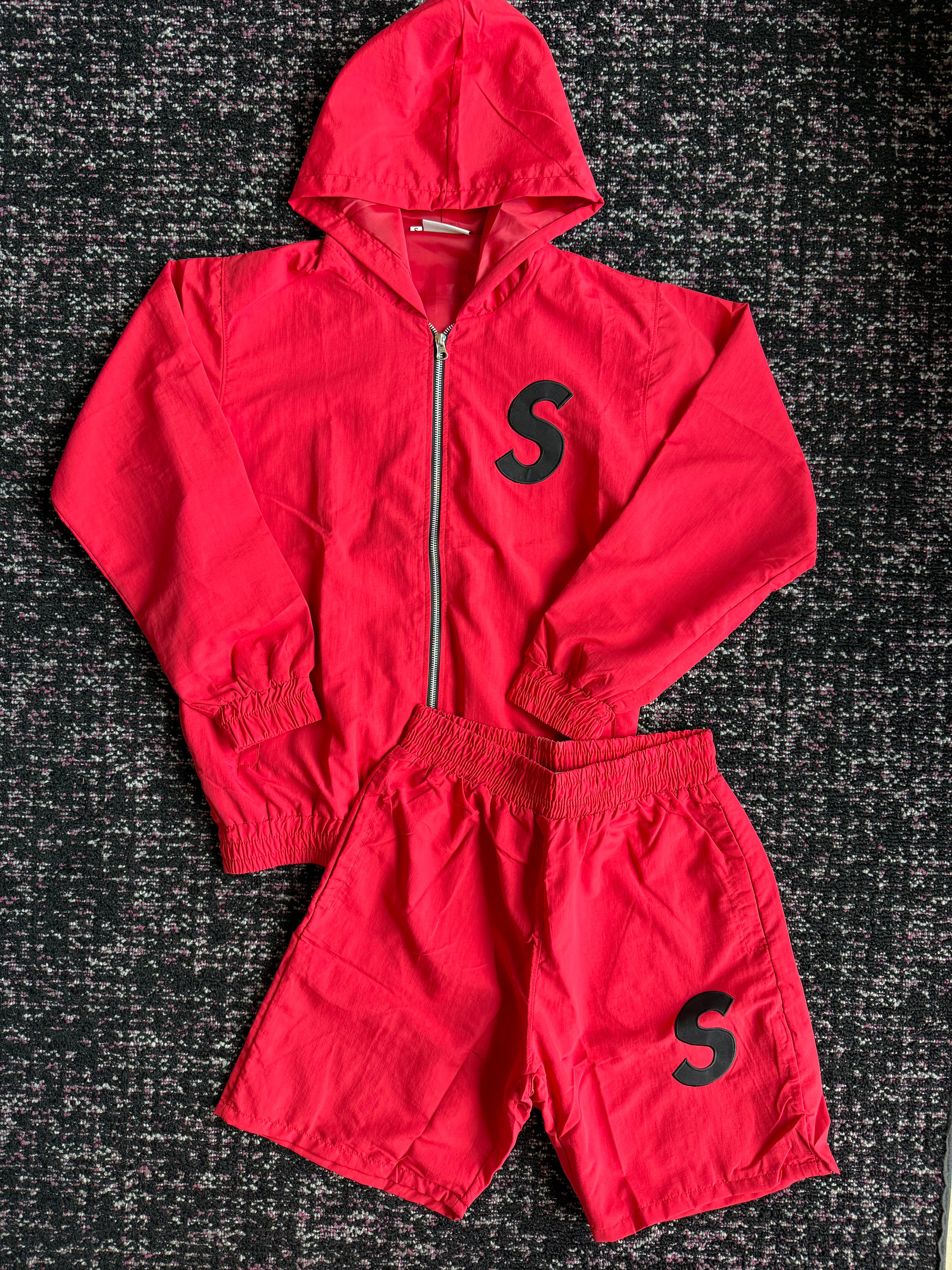 Solitaire Red Black Nylon Set