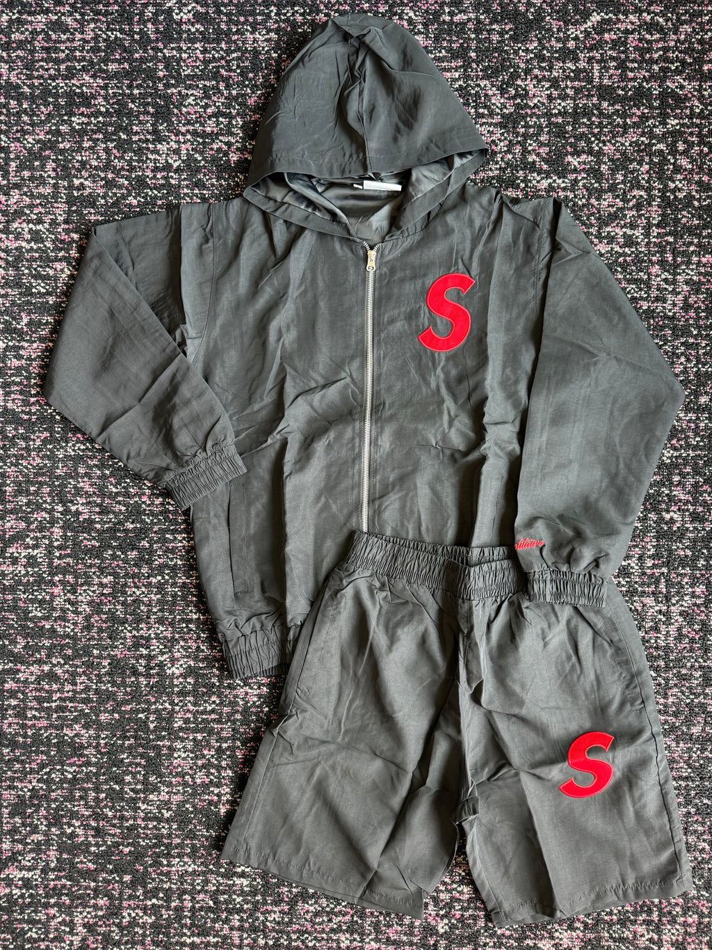 Solitaire Black Red Nylon Set