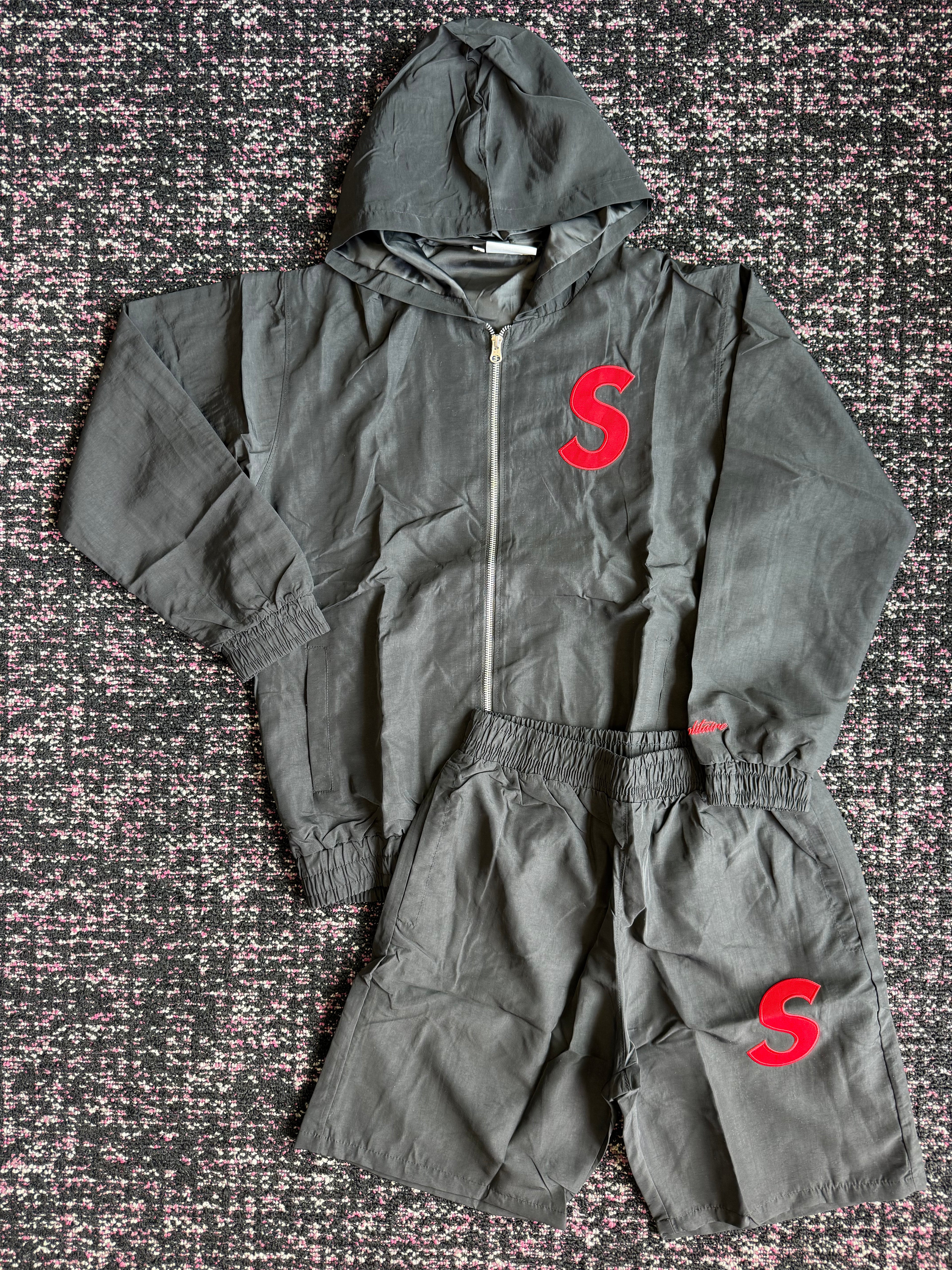 Solitaire Black Red Nylon Set