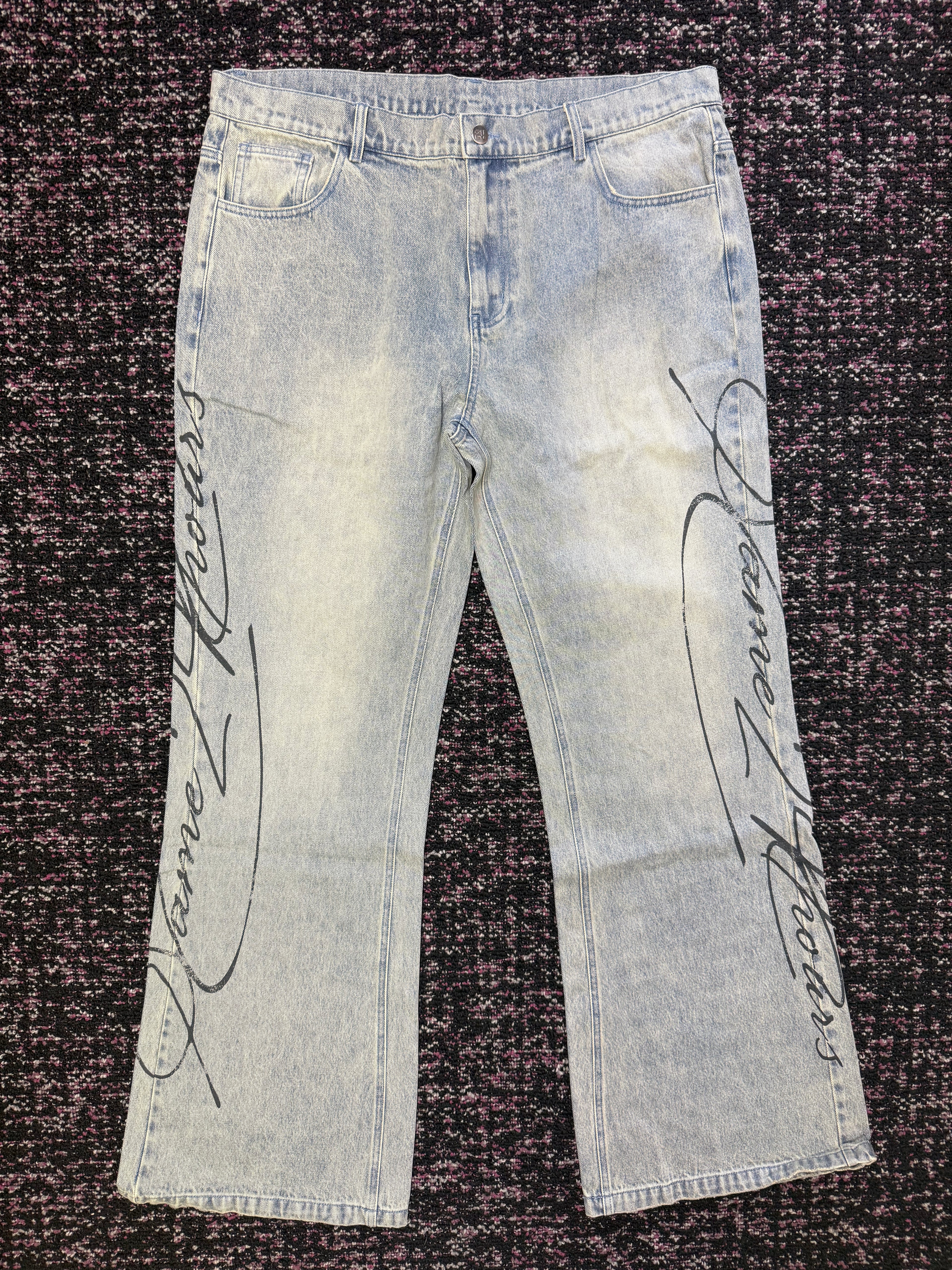 Same24 Cursive Jeans